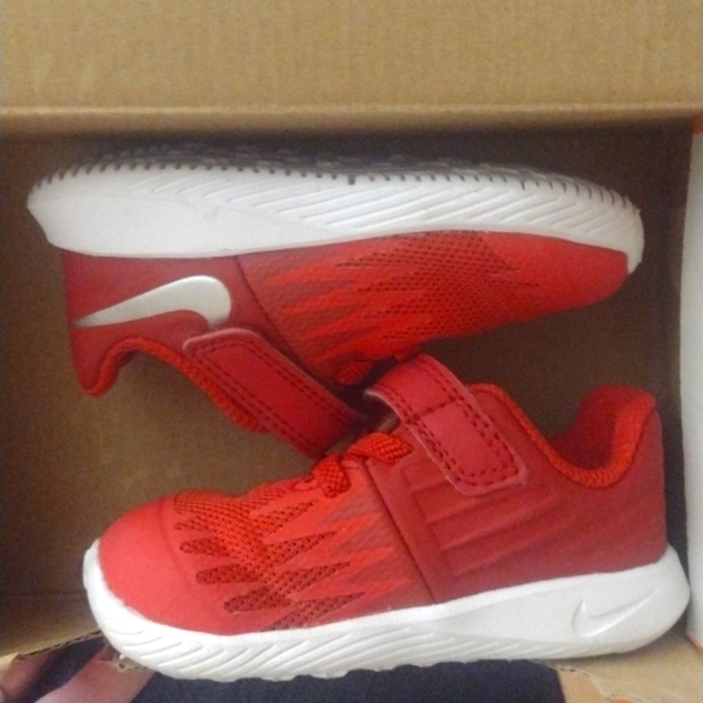 Toddler 4c Nike red